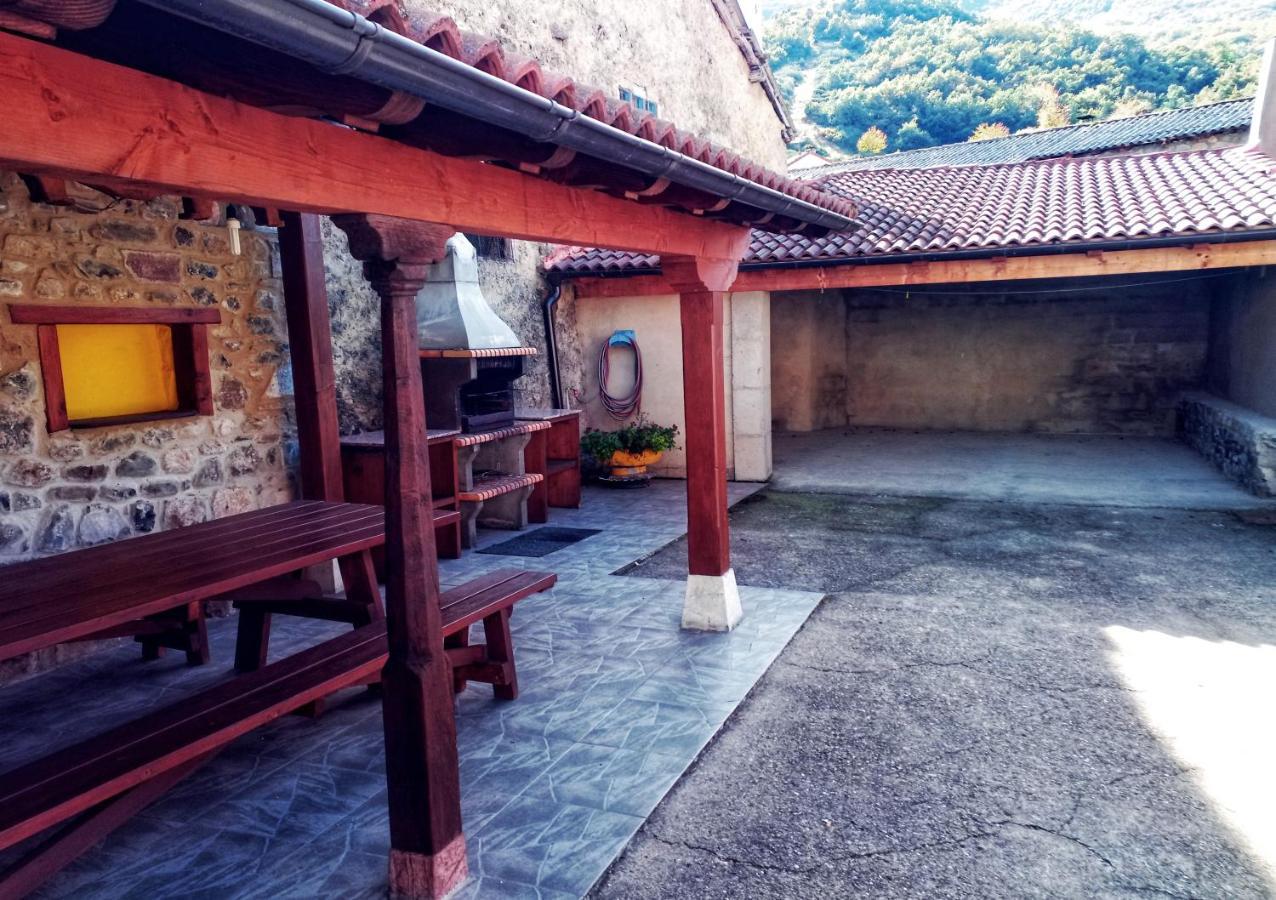 Casa Rural Buron Посада-де-Вальдеон Екстер'єр фото